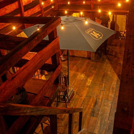 Kamazoztz Hostel And Travel Antigua Luaran gambar