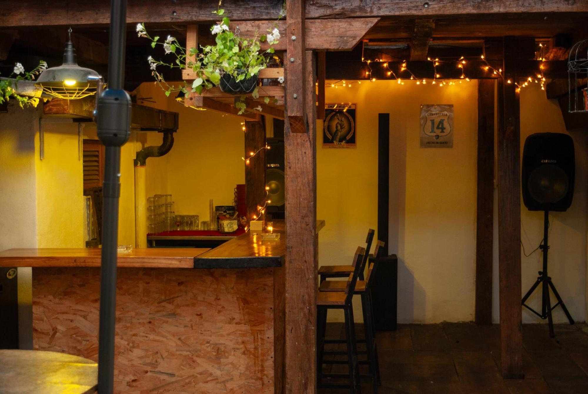 Kamazoztz Hostel And Travel Antigua Luaran gambar