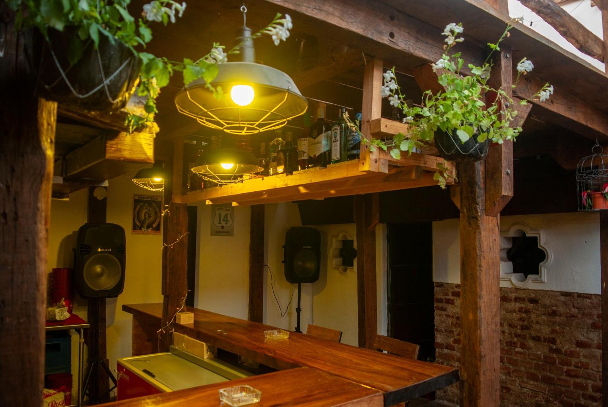 Kamazoztz Hostel And Travel Antigua Luaran gambar
