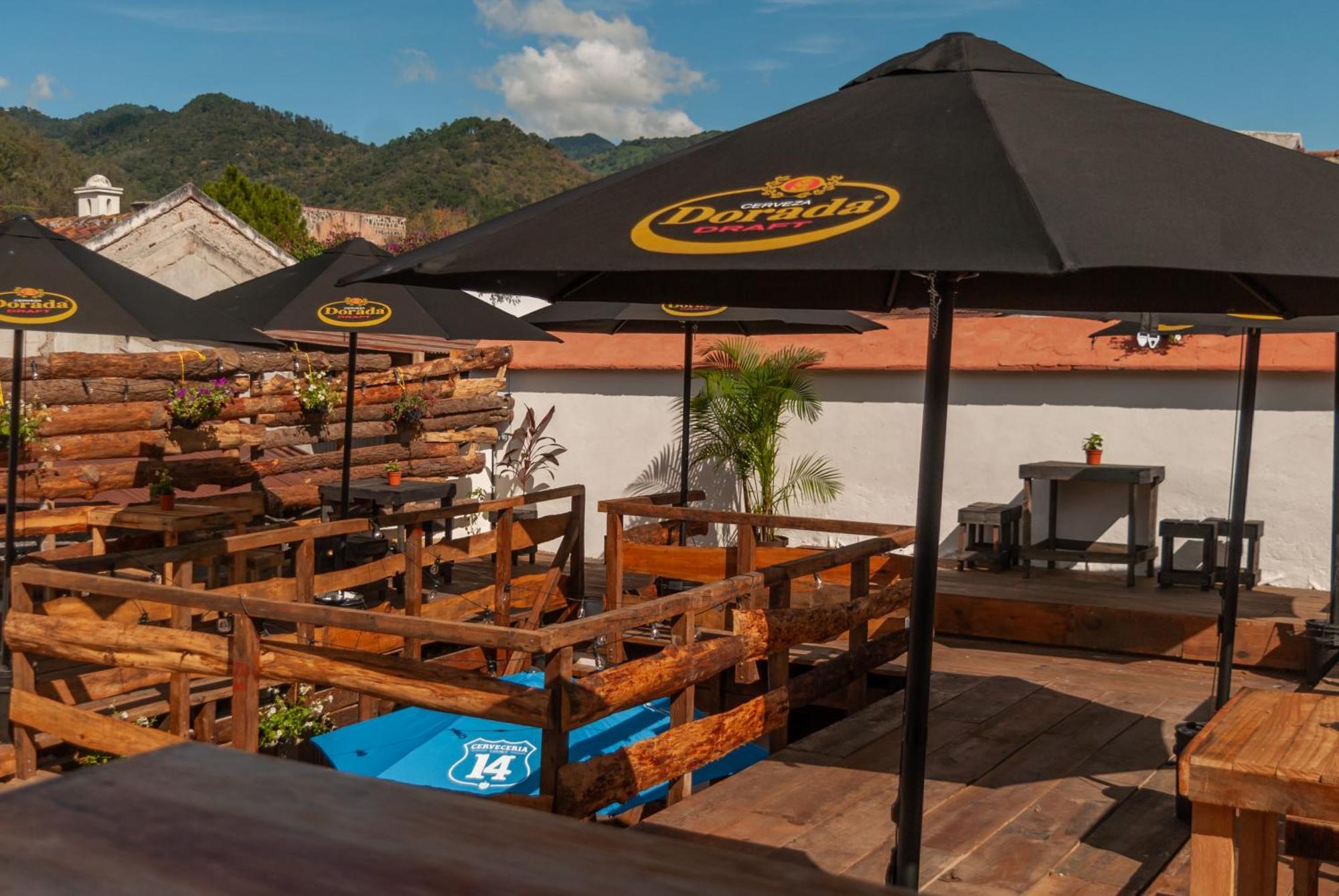 Kamazoztz Hostel And Travel Antigua Luaran gambar