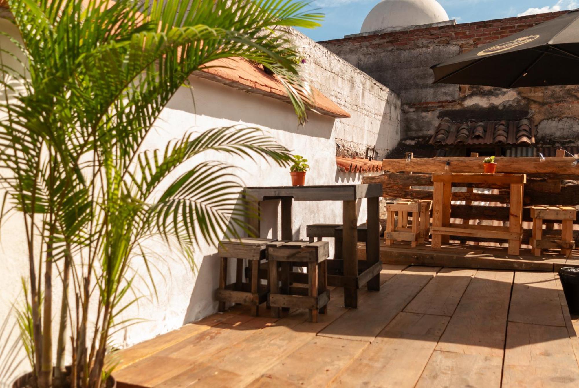 Kamazoztz Hostel And Travel Antigua Luaran gambar