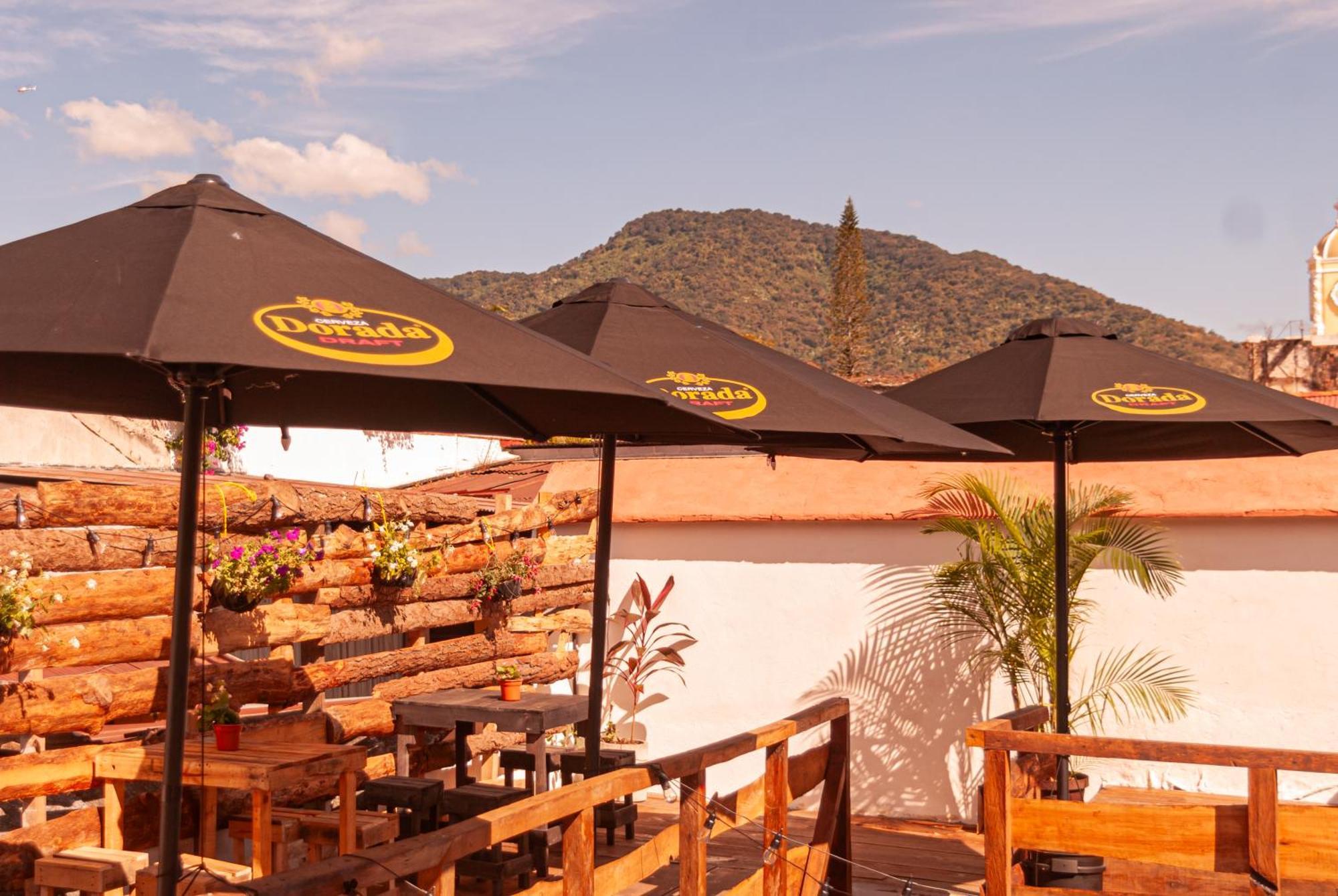 Kamazoztz Hostel And Travel Antigua Luaran gambar