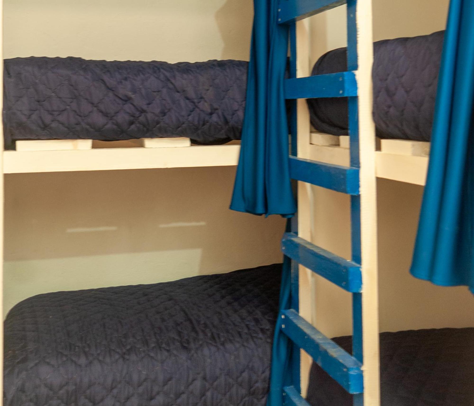 Kamazoztz Hostel And Travel Antigua Luaran gambar