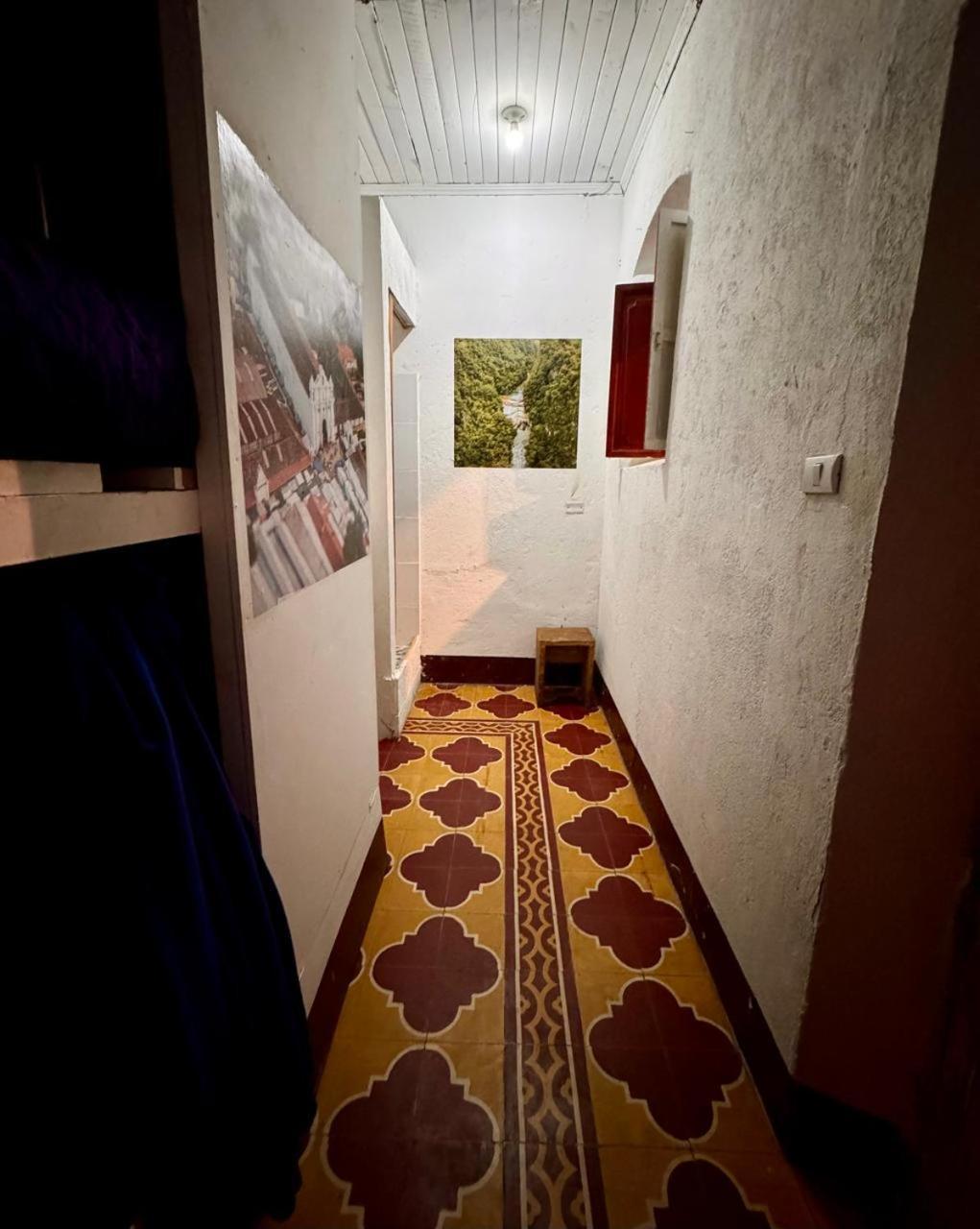 Kamazoztz Hostel And Travel Antigua Luaran gambar