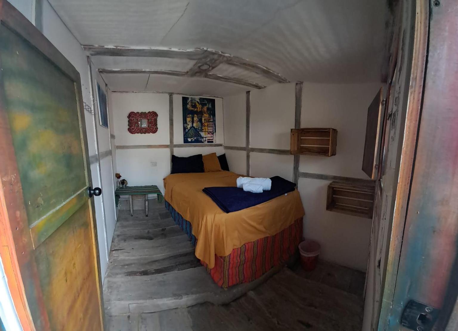 Kamazoztz Hostel And Travel Antigua Luaran gambar